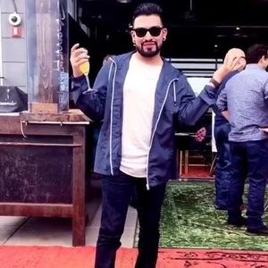 Meet your Posher, Erick